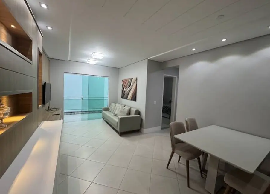 Foto 2 de Apartamento com 2 quartos para alugar em Parque Flamboyant, Campos Dos Goytacazes - RJ