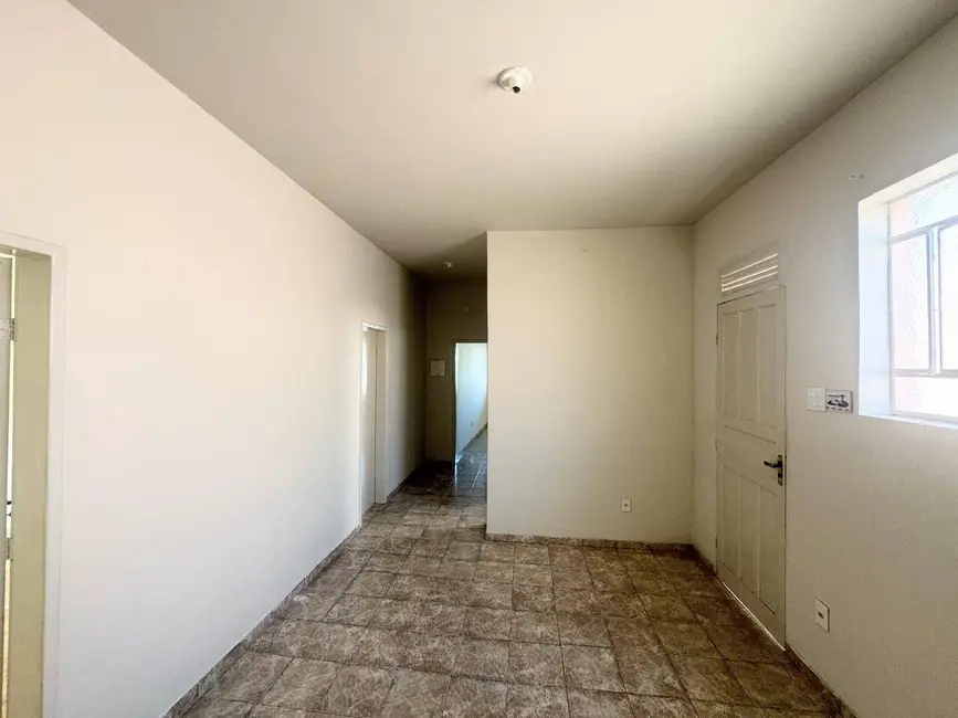 Foto 9 de Casa com 3 quartos para alugar em Ips, Campos Dos Goytacazes - RJ