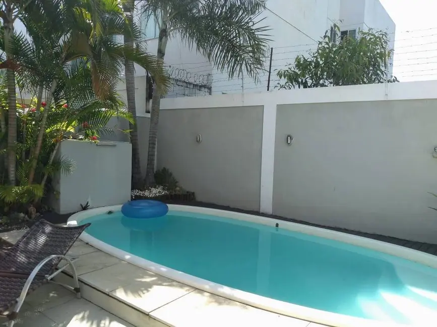 Foto 5 de Casa com 4 quartos à venda em Parque Rodoviário, Campos Dos Goytacazes - RJ