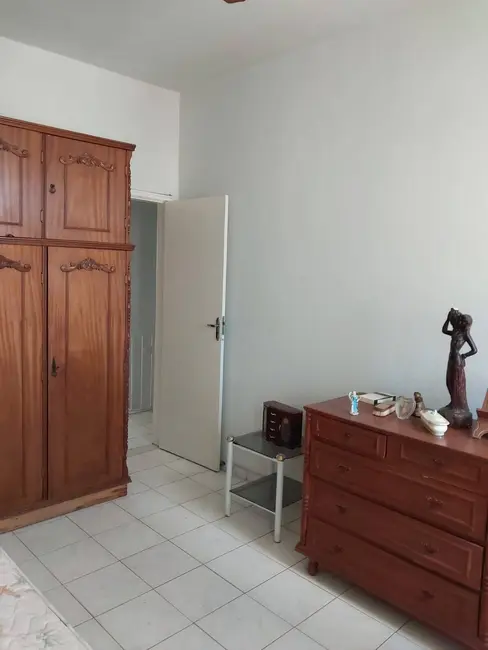 Foto 2 de Casa com 4 quartos à venda em Campos Dos Goytacazes - RJ