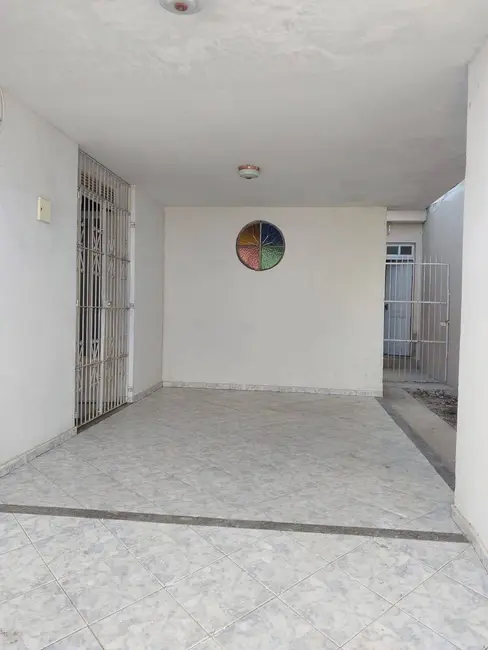 Foto 5 de Casa com 4 quartos à venda em Campos Dos Goytacazes - RJ