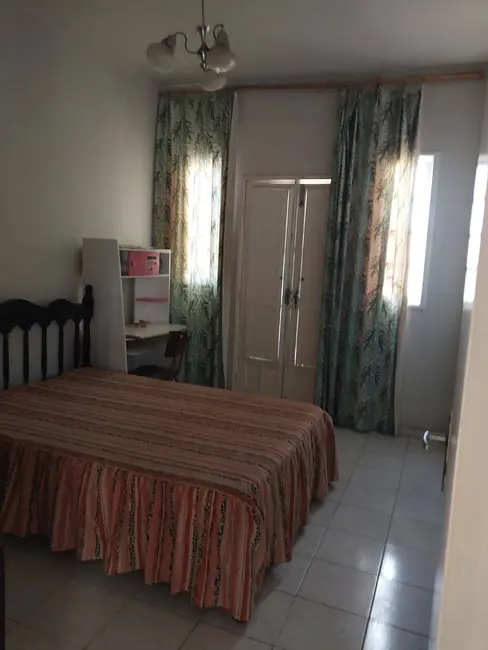 Foto 4 de Casa com 4 quartos à venda em Campos Dos Goytacazes - RJ