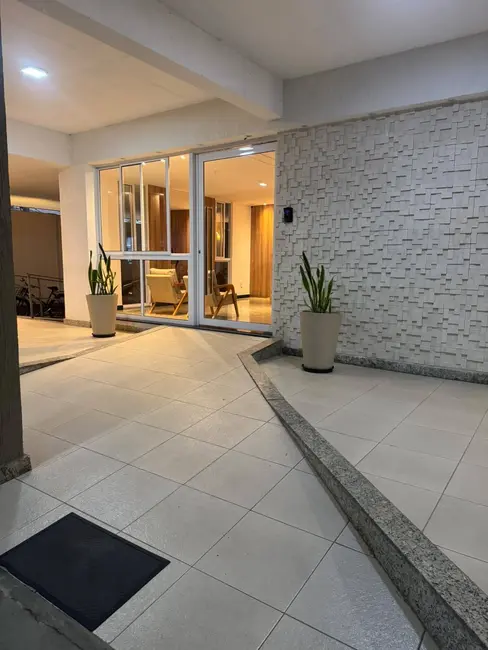 Foto 1 de Apartamento com 2 quartos para alugar em Campos Dos Goytacazes - RJ