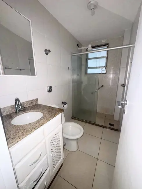 Foto 8 de Apartamento com 2 quartos para alugar em Campos Dos Goytacazes - RJ