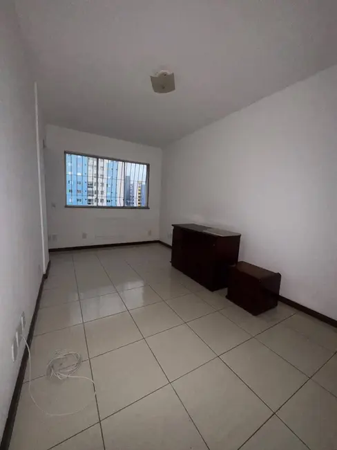 Foto 9 de Apartamento com 2 quartos para alugar em Campos Dos Goytacazes - RJ