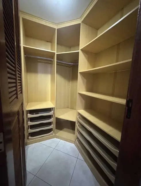 Foto 5 de Apartamento com 2 quartos para alugar em Centro, Campos Dos Goytacazes - RJ