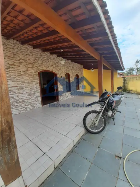 Foto 1 de Casa com 4 quartos à venda, 250m2 em Ubatuba - SP