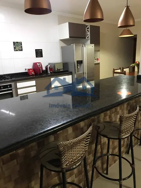 Foto 9 de Casa com 3 quartos à venda, 300m2 em Ubatuba - SP