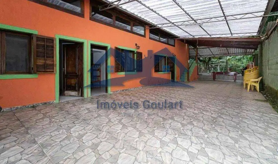 Foto 1 de Casa com 7 quartos à venda, 360m2 em Ubatuba - SP