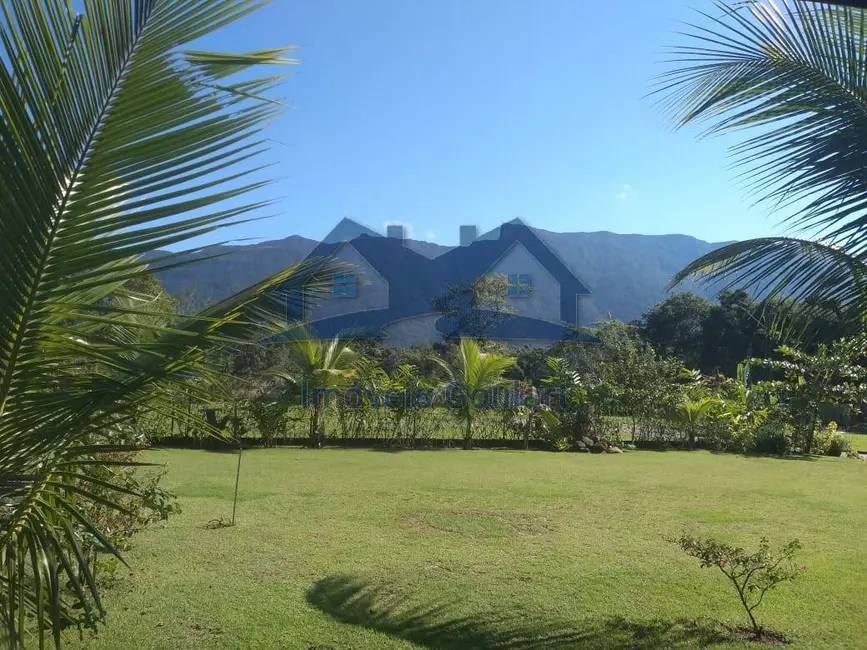 Casa com 3 quartos à venda, 518m2 em Ubatuba - SP - imagem 2 Foto 2 de Casa com 3 quartos à venda, 518m2 em Ubatuba - SP