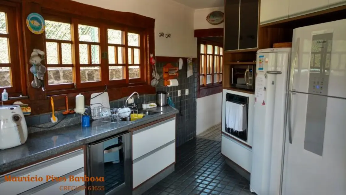 Foto 2 de Casa com 6 quartos à venda, 680m2 em Ilhabela - SP
