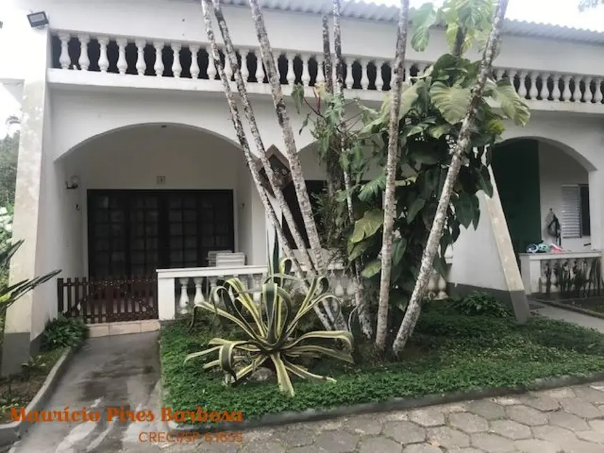 Foto 2 de Casa de Condomínio com 2 quartos à venda, 60m2 em Ilhabela - SP