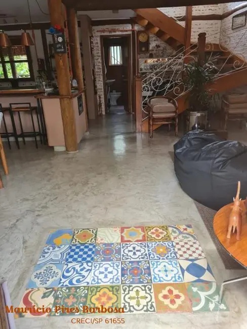 Foto 4 de Sobrado com 4 quartos à venda, 219m2 em Centro, Ilhabela - SP