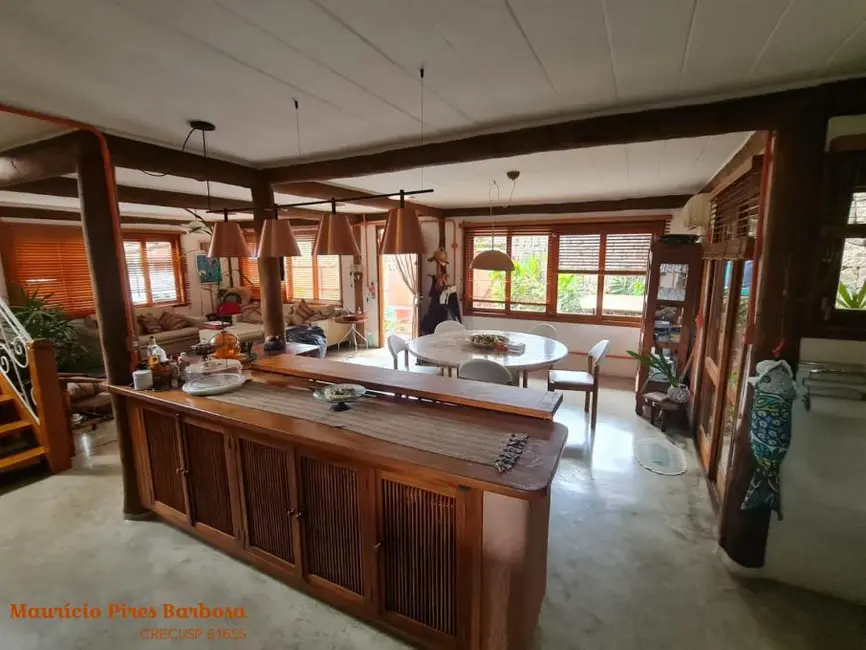 Foto 8 de Sobrado com 4 quartos à venda, 219m2 em Centro, Ilhabela - SP
