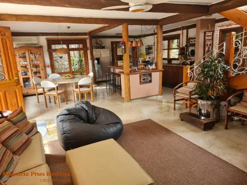 Foto 5 de Sobrado com 4 quartos à venda, 219m2 em Centro, Ilhabela - SP