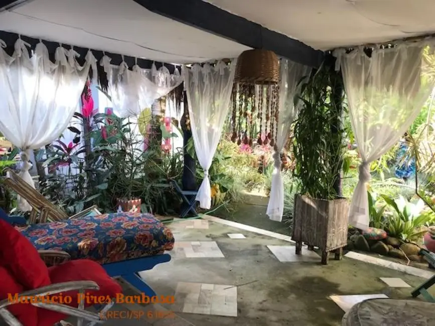 Foto 9 de Loja com 10 quartos à venda, 725m2 em Ilhabela - SP