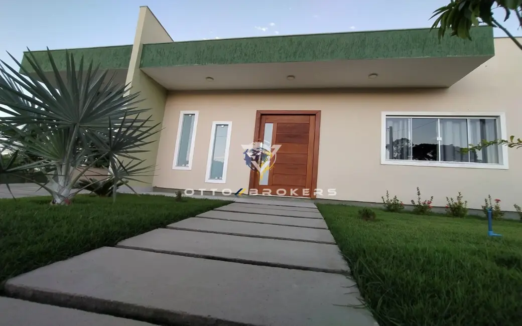 Foto 1 de Casa com 2 quartos à venda, 130m2 em Santa Cruz Cabralia - BA