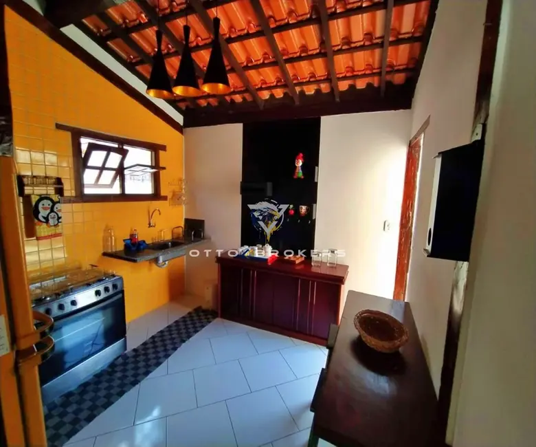 Foto 3 de Casa com 2 quartos para alugar, 120m2 em Santa Cruz Cabralia - BA