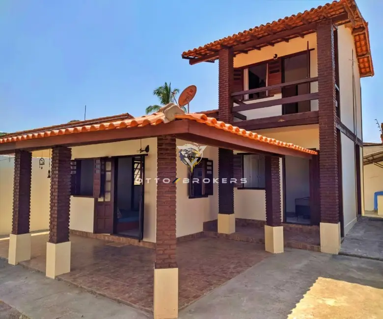 Foto 1 de Casa com 2 quartos para alugar, 120m2 em Santa Cruz Cabralia - BA