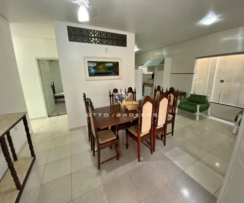 Foto 8 de Casa com 6 quartos para alugar, 300m2 em Centro, Santa Cruz Cabralia - BA