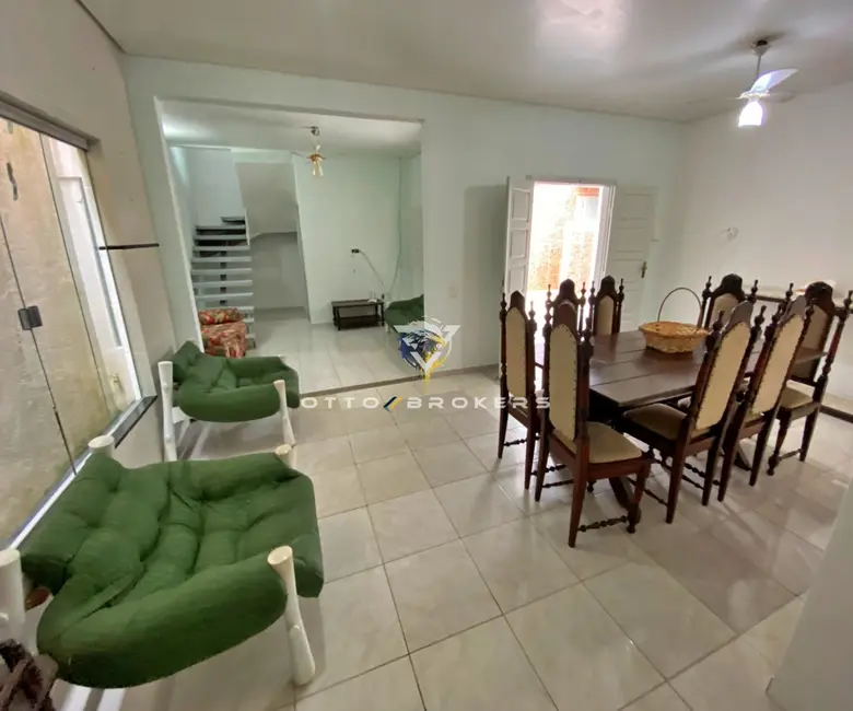 Foto 9 de Casa com 6 quartos para alugar, 300m2 em Centro, Santa Cruz Cabralia - BA