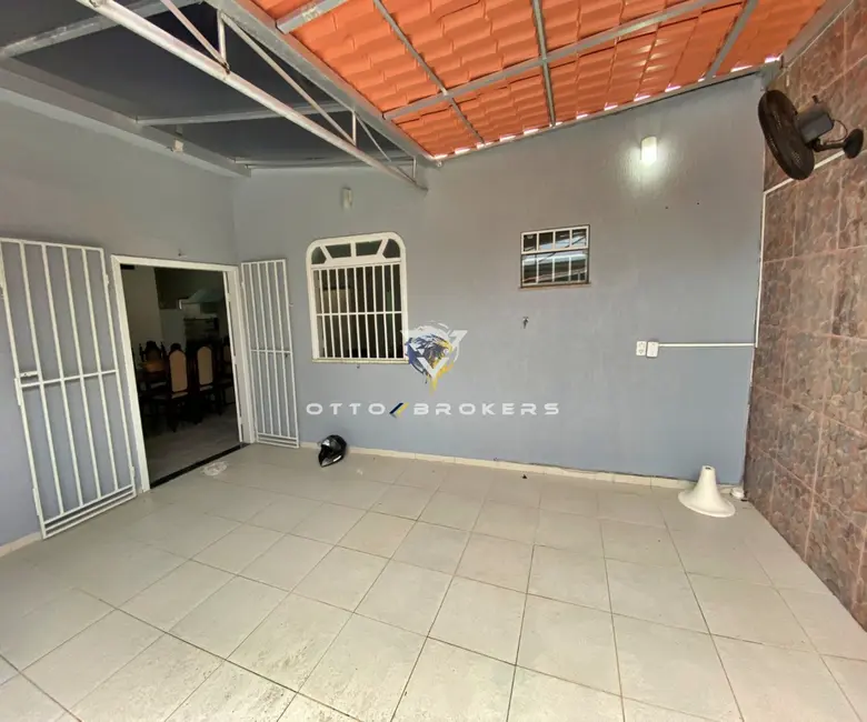 Foto 1 de Casa com 6 quartos para alugar, 300m2 em Centro, Santa Cruz Cabralia - BA