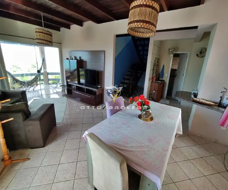 Foto 4 de Casa com 3 quartos para alugar, 120m2 em Santa Cruz Cabralia - BA