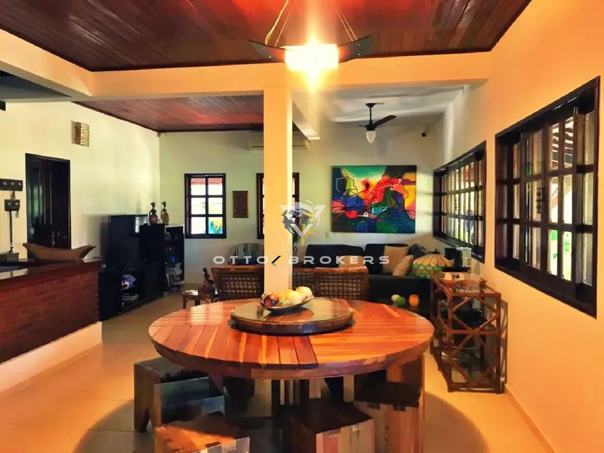 Foto 5 de Casa com 7 quartos à venda, 770m2 em Santa Cruz Cabralia - BA