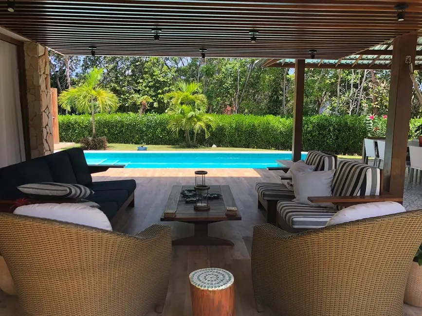 Foto 2 de Casa com 4 quartos à venda, 355m2 em Camacari - BA