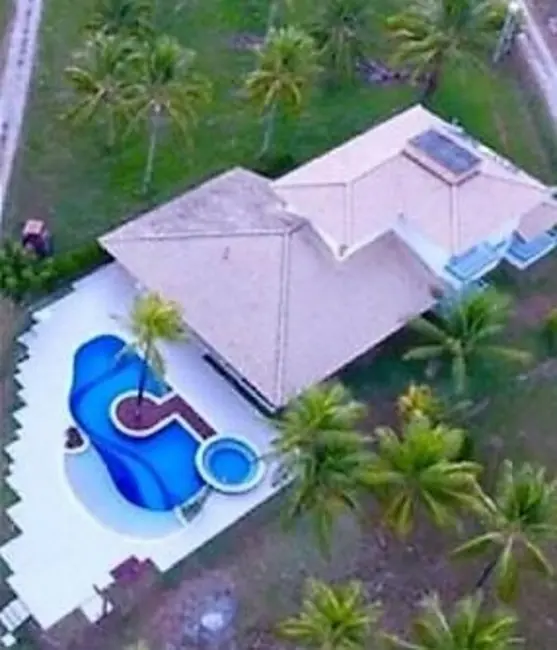 Foto 1 de Casa com 6 quartos à venda, 1000m2 em Cairu - BA