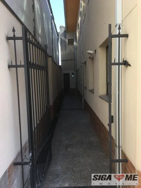 Armazém / Galpão para alugar, 250m2 em Chácara Santo Antônio (Zona Sul), São Paulo - SP - imagem 3 Foto 3 de Armazém / Galpão para alugar, 250m2 em Chácara Santo Antônio (Zona Sul), São Paulo - SP