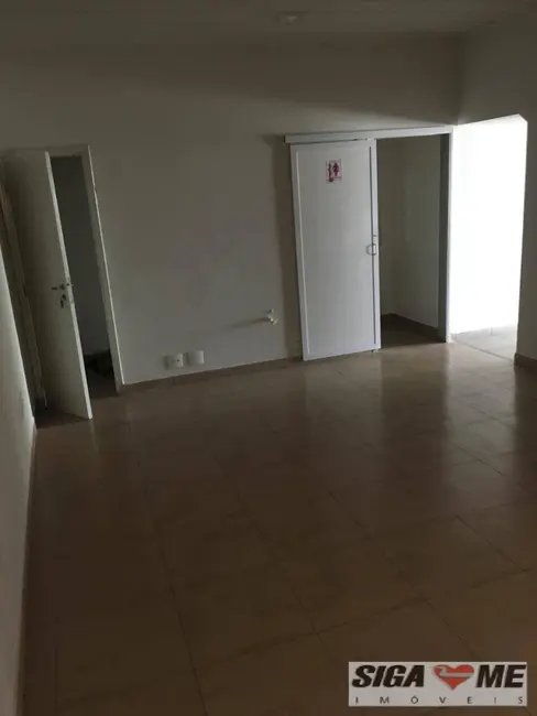 Armazém / Galpão para alugar, 250m2 em Chácara Santo Antônio (Zona Sul), São Paulo - SP - imagem 6 Foto 6 de Armazém / Galpão para alugar, 250m2 em Chácara Santo Antônio (Zona Sul), São Paulo - SP