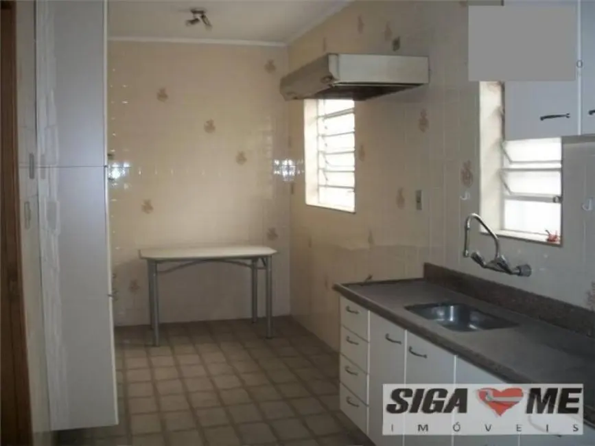 Foto 2 de Sobrado com 6 quartos à venda, 230m2 em Indianópolis, São Paulo - SP
