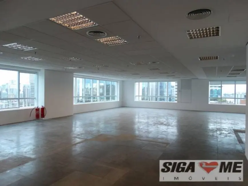 Foto 4 de Casa com 2 quartos para alugar, 626m2 em Cidade Monções, São Paulo - SP