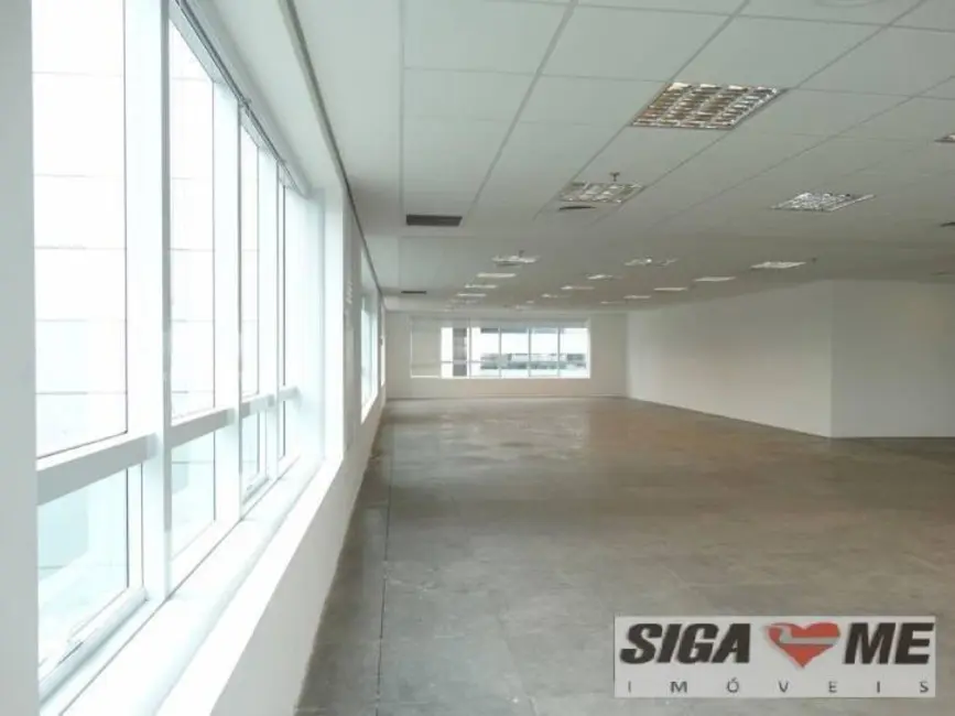 Foto 8 de Casa com 2 quartos para alugar, 626m2 em Cidade Monções, São Paulo - SP