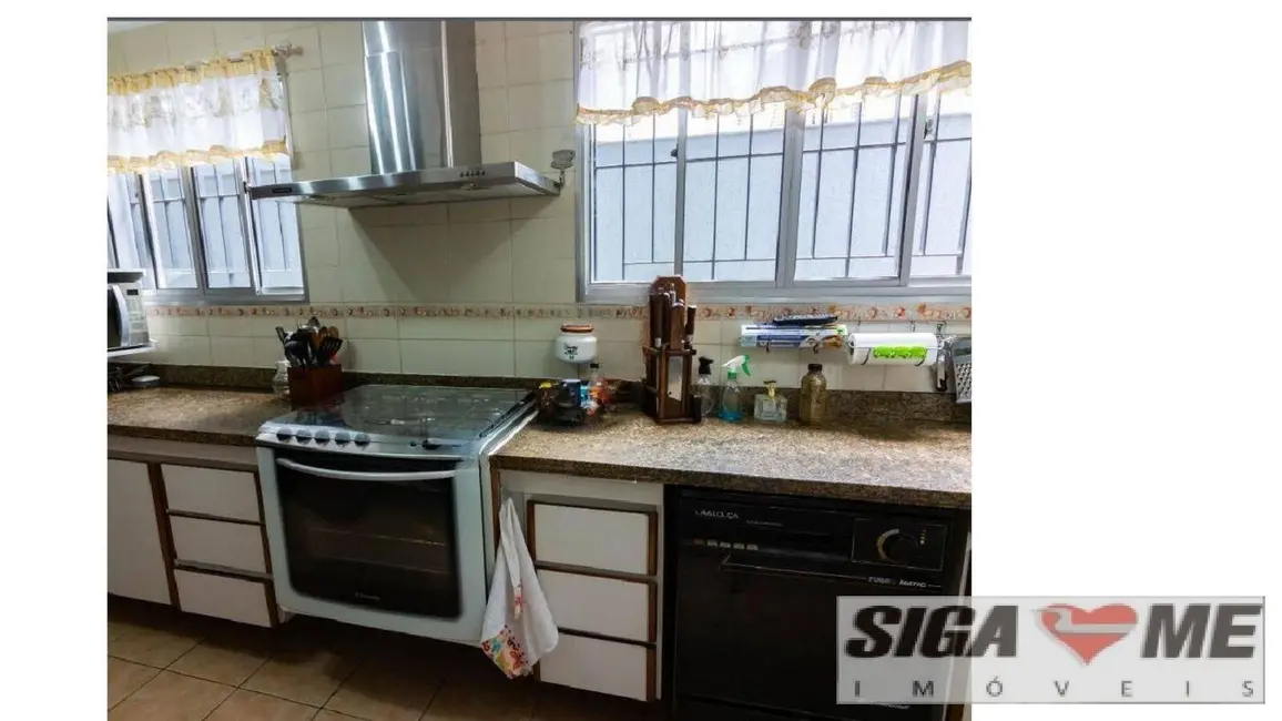 Foto 9 de Sobrado com 4 quartos à venda, 340m2 em Santo Amaro, São Paulo - SP