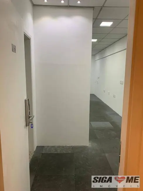 Sala Comercial à venda, 42m2 em Vila Congonhas, São Paulo - SP - imagem 2 Foto 2 de Sala Comercial à venda, 42m2 em Vila Congonhas, São Paulo - SP