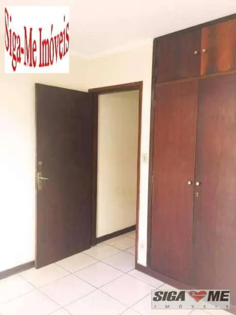 Foto 6 de Casa com 3 quartos para alugar, 130m2 em Jardim Aeroporto, São Paulo - SP