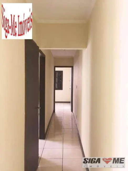 Foto 8 de Casa com 3 quartos para alugar, 130m2 em Jardim Aeroporto, São Paulo - SP