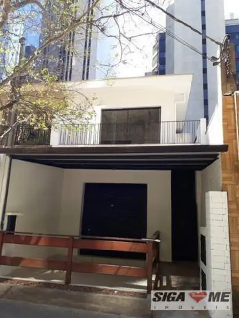 Casa com 2 quartos para alugar, 210m2 em São Paulo - SP - imagem 1 Foto 1 de Casa com 2 quartos para alugar, 210m2 em São Paulo - SP