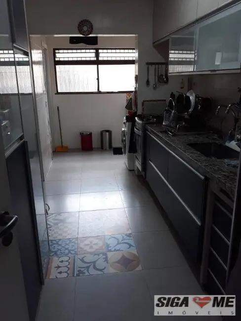 Foto 2 de Apartamento com 3 quartos à venda, 130m2 em Jardim das Acácias, São Paulo - SP