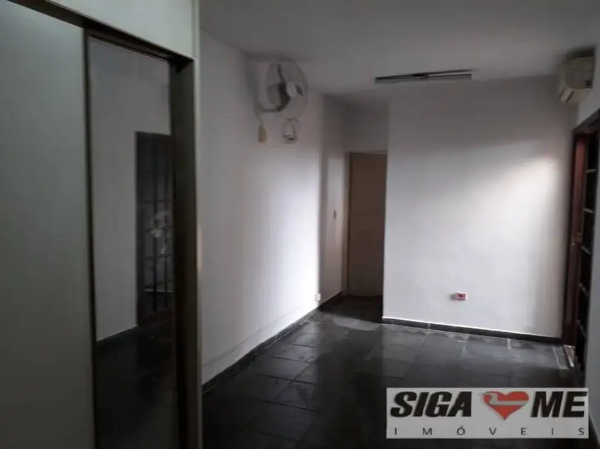 Casa com 3 quartos à venda, 270m2 em Santo Amaro, São Paulo - SP - imagem 4 Foto 4 de Casa com 3 quartos à venda, 270m2 em Santo Amaro, São Paulo - SP