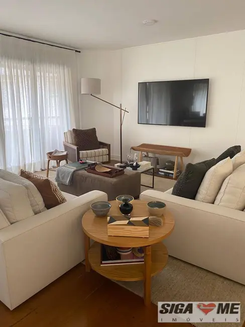 Foto 4 de Apartamento com 3 quartos à venda, 204m2 em Itaim Bibi, São Paulo - SP