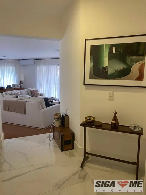 Foto 3 de Apartamento com 3 quartos à venda, 204m2 em Itaim Bibi, São Paulo - SP