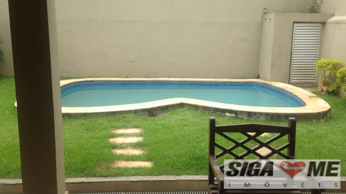 Casa com 4 quartos à venda, 300m2 em Jardim Virgínia, Guaruja - SP - imagem 9 Foto 9 de Casa com 4 quartos à venda, 300m2 em Jardim Virgínia, Guaruja - SP