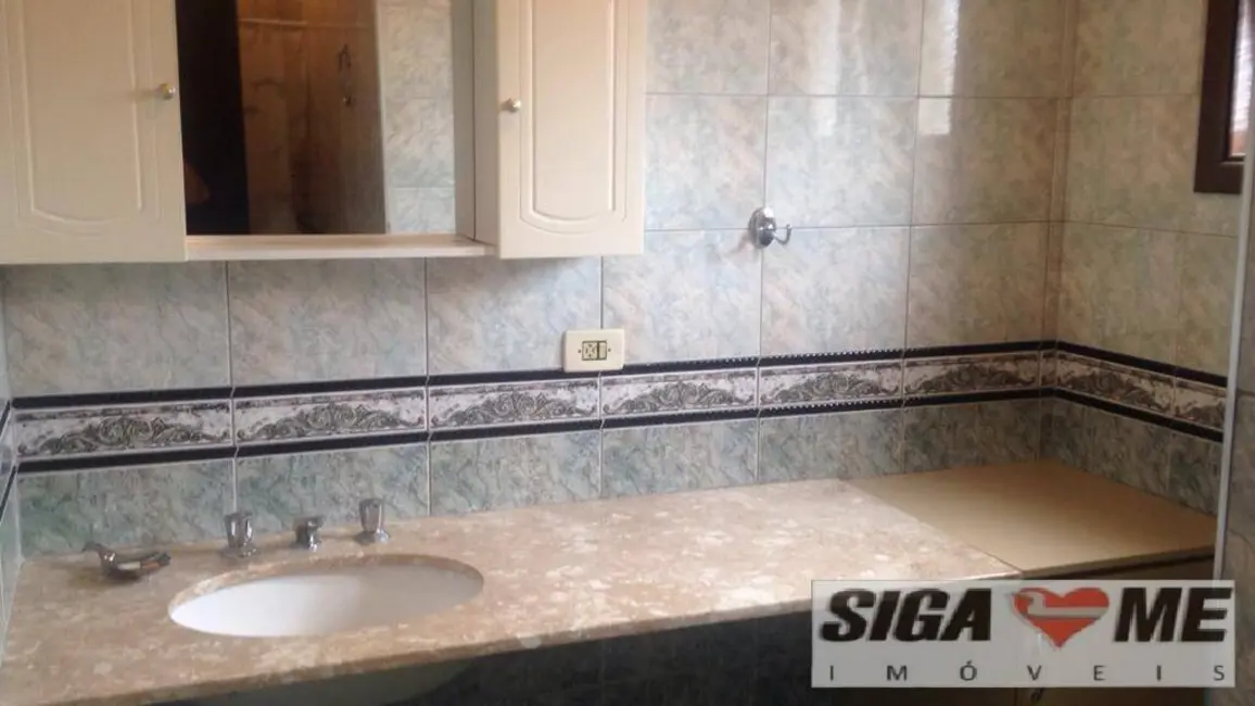 Casa com 4 quartos à venda, 300m2 em Jardim Virgínia, Guaruja - SP - imagem 8 Foto 8 de Casa com 4 quartos à venda, 300m2 em Jardim Virgínia, Guaruja - SP