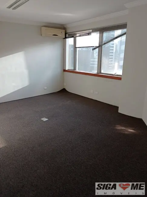 Sala Comercial à venda, 200m2 em Cidade Monções, São Paulo - SP - imagem 4 Foto 4 de Sala Comercial à venda, 200m2 em Cidade Monções, São Paulo - SP