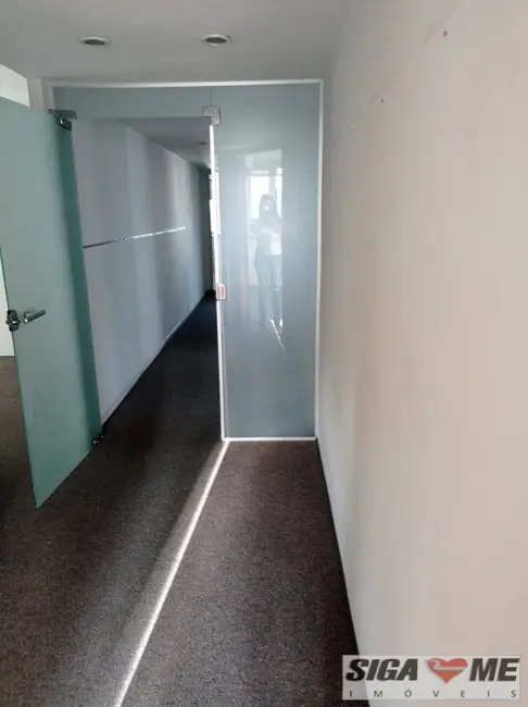Sala Comercial à venda, 200m2 em Cidade Monções, São Paulo - SP - imagem 8 Foto 8 de Sala Comercial à venda, 200m2 em Cidade Monções, São Paulo - SP