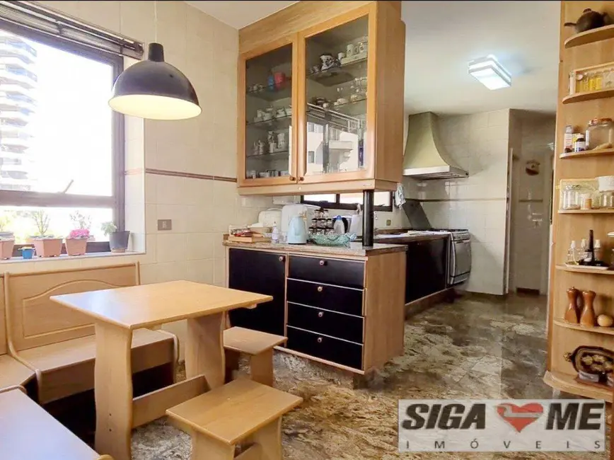 Apartamento com 4 quartos à venda, 226m2 em Vila Suzana, São Paulo - SP - imagem 8 Foto 8 de Apartamento com 4 quartos à venda, 226m2 em Vila Suzana, São Paulo - SP