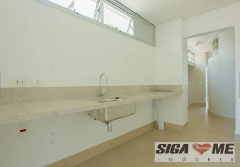 Apartamento com 3 quartos à venda, 210m2 em Higienópolis, São Paulo - SP - imagem 9 Foto 9 de Apartamento com 3 quartos à venda, 210m2 em Higienópolis, São Paulo - SP